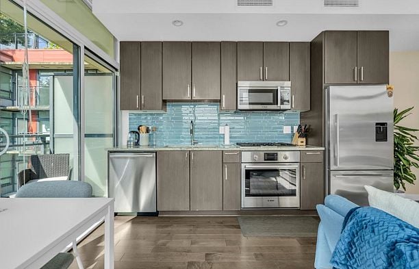 504 38 W 1st Avenue False Creek