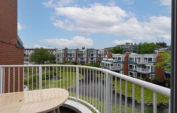 1596 Island Park Walk False Creek