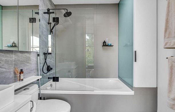 402 2216 W 3rd Avenue Kitsilano