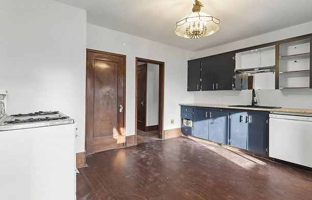 3056 W 6th Avenue Kitsilano