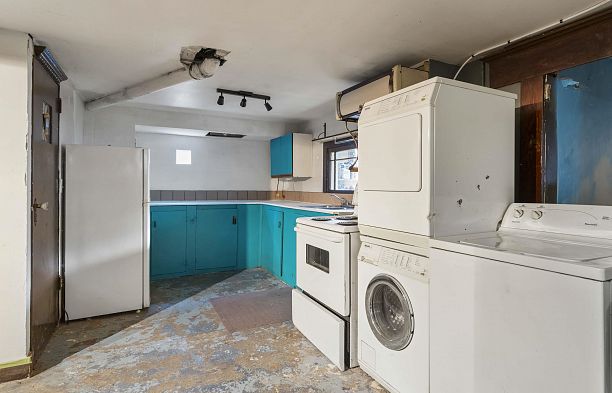 3056 W 6th Avenue Kitsilano