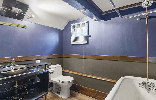 3056 W 6th Avenue Kitsilano