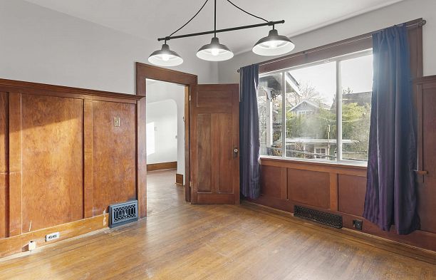 3056 W 6th Avenue Kitsilano