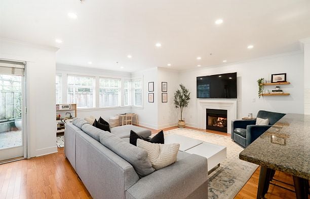 2460 Sasamat Street Point Grey