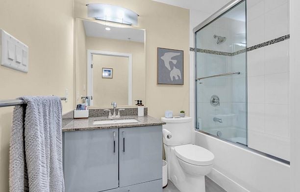 504 38 W 1st Avenue False Creek