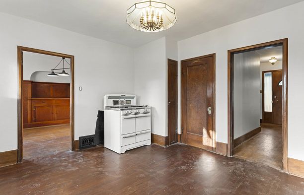 3056 W 6th Avenue Kitsilano