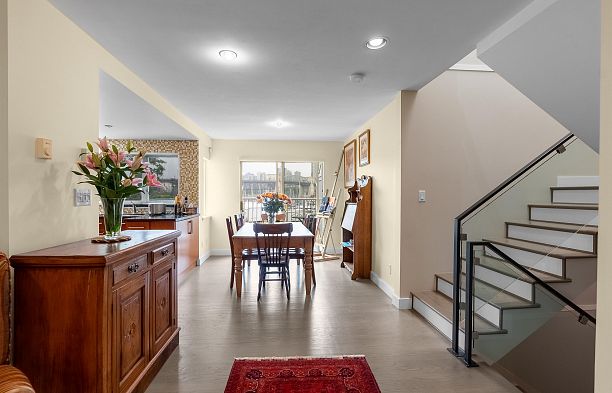 1596 Island Park Walk False Creek