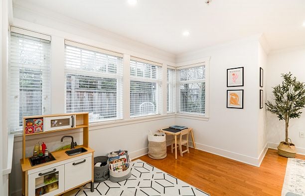 2460 Sasamat Street Point Grey