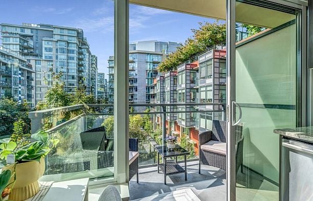 504 38 W 1st Avenue False Creek