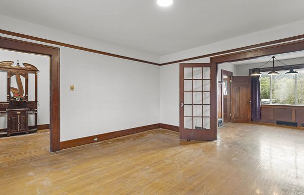 3056 W 6th Avenue Kitsilano