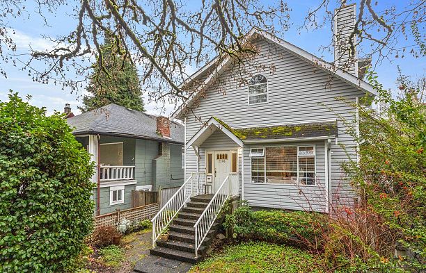 2586 W 8th Avenue Kitsilano