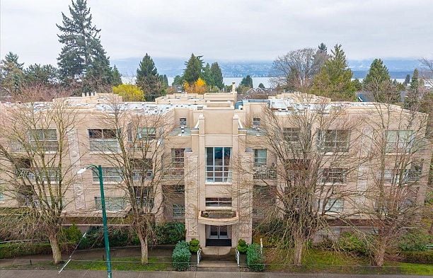 408 3083 W 4th Avenue Kitsilano