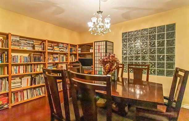 2586 W 8th Avenue Kitsilano