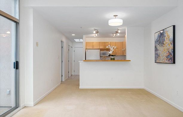 408 3083 W 4th Avenue Kitsilano