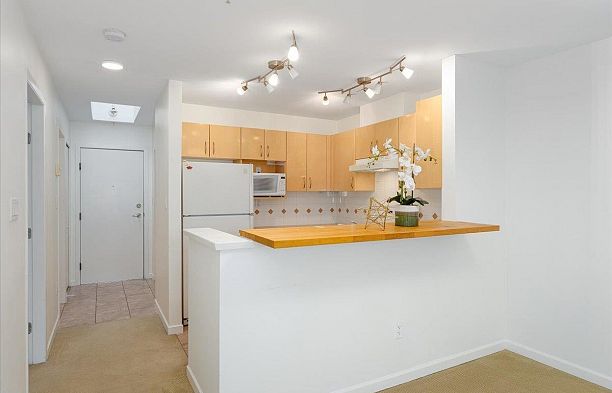 408 3083 W 4th Avenue Kitsilano