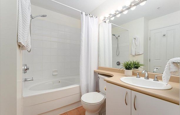 408 3083 W 4th Avenue Kitsilano