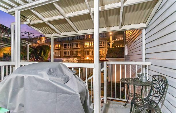 2586 W 8th Avenue Kitsilano