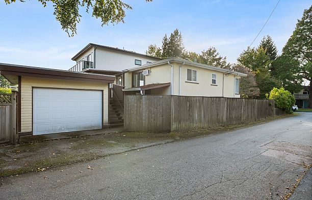 7526 Selkirk Street South Granville