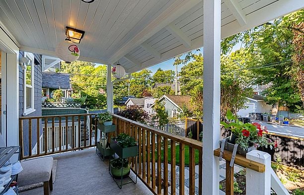 3343 W 3rd Avenue Kitsilano