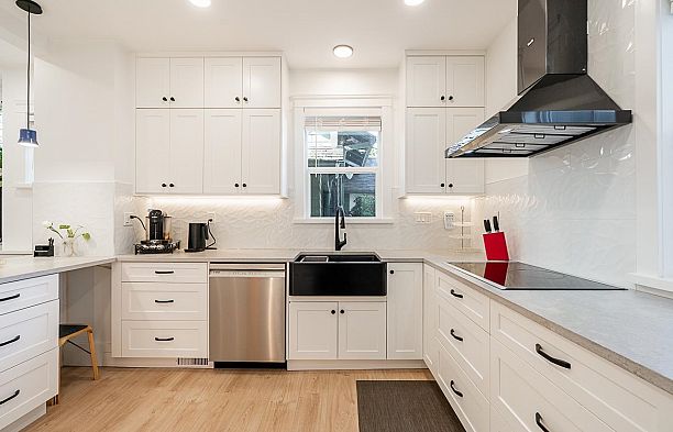 3343 W 3rd Avenue Kitsilano