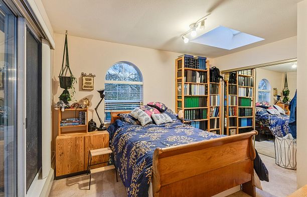 2586 W 8th Avenue Kitsilano