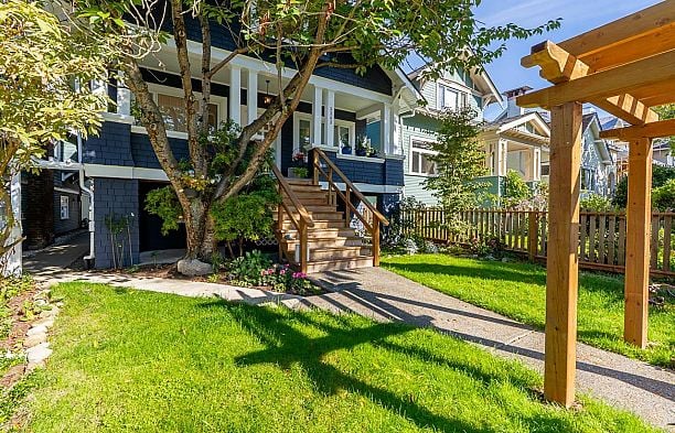 3343 W 3rd Avenue Kitsilano