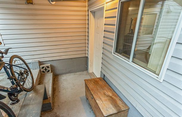 2586 W 8th Avenue Kitsilano