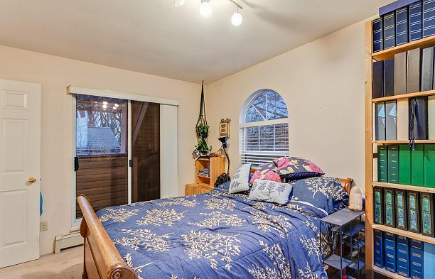 2586 W 8th Avenue Kitsilano