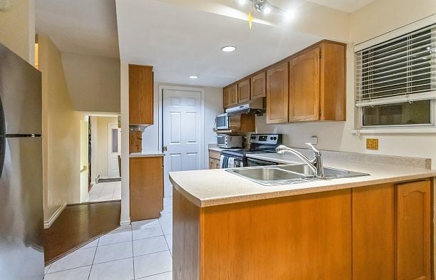 2586 W 8th Avenue Kitsilano