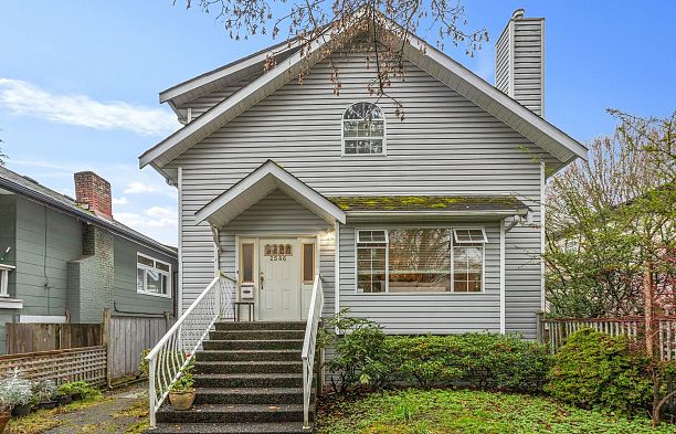 2586 W 8th Avenue Kitsilano