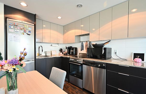 410 445 W 2nd Avenue False Creek