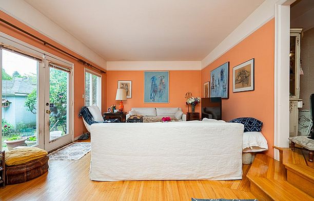 6138 Granville Street South Granville