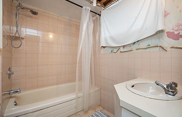 6138 Granville Street South Granville