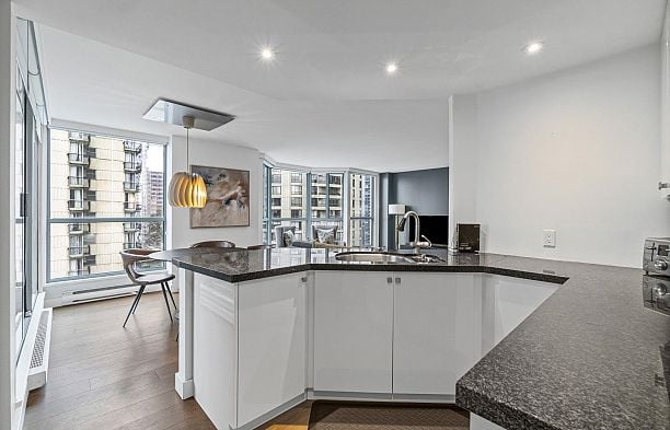 501 789 Jervis Street West End VW