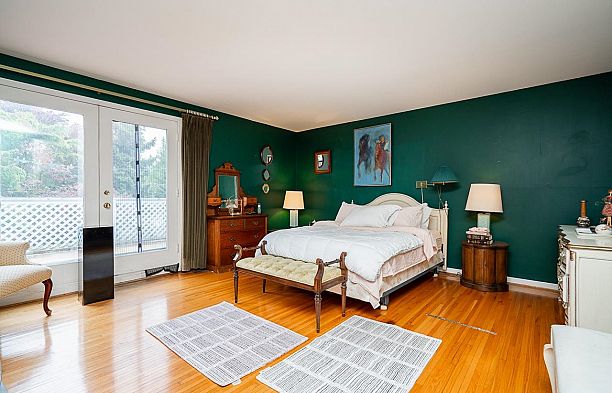 6138 Granville Street South Granville