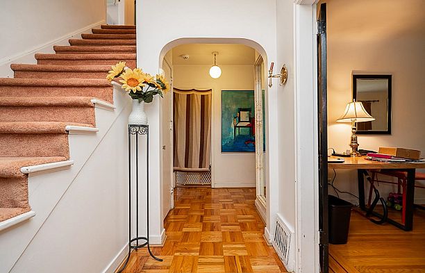 6138 Granville Street South Granville