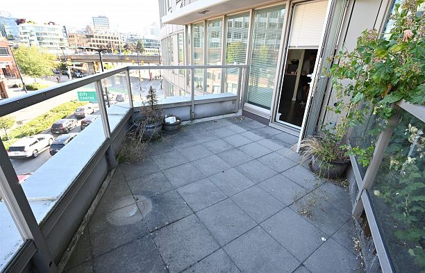 410 445 W 2nd Avenue False Creek