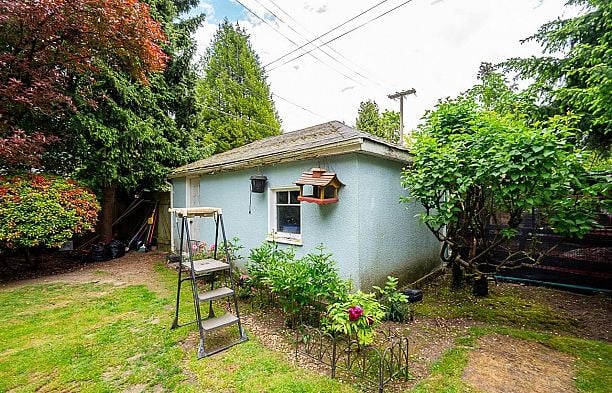 6138 Granville Street South Granville