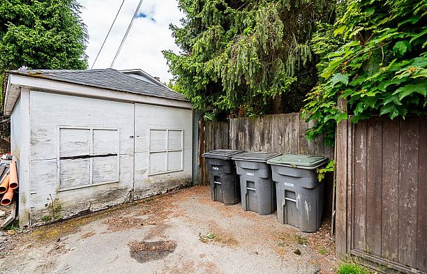 6138 Granville Street South Granville