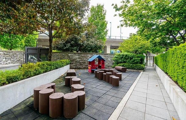 410 445 W 2nd Avenue False Creek