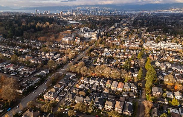 231 E 40th Avenue Main