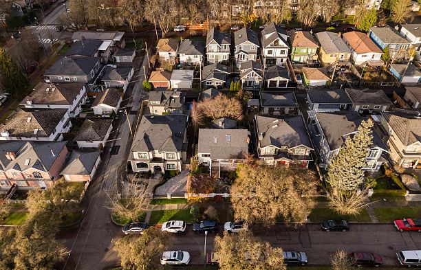 231 E 40th Avenue Main