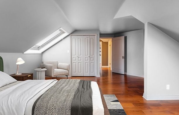 231 E 40th Avenue Main