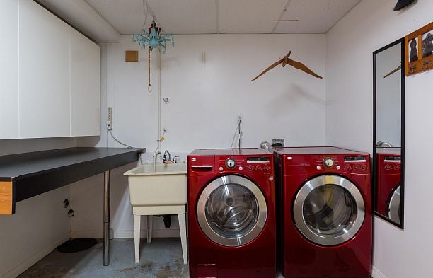 231 E 40th Avenue Main