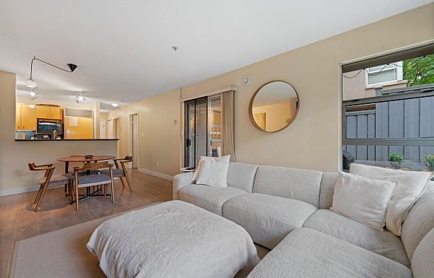 102 3083 W 4th Avenue Kitsilano