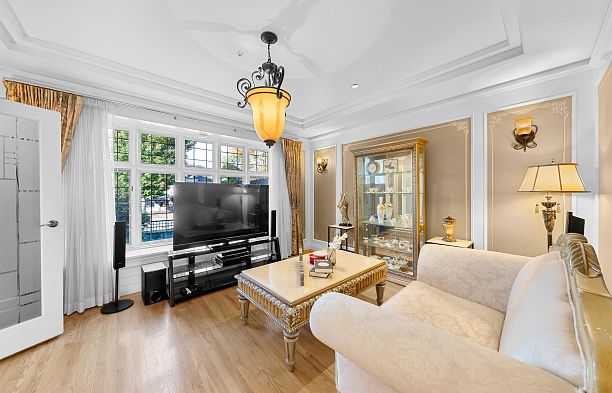 1426 W 48th Avenue South Granville