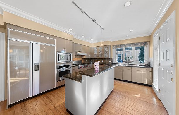 1426 W 48th Avenue South Granville