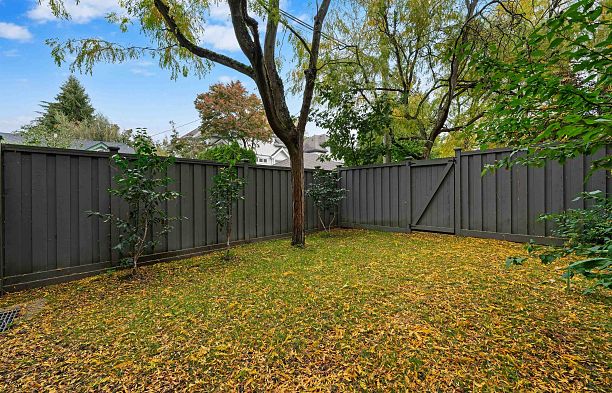 102 3083 W 4th Avenue Kitsilano