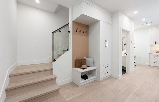 1 65 E King Edward Avenue Main