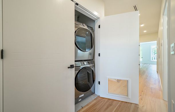 2837 W 31st Avenue MacKenzie Heights